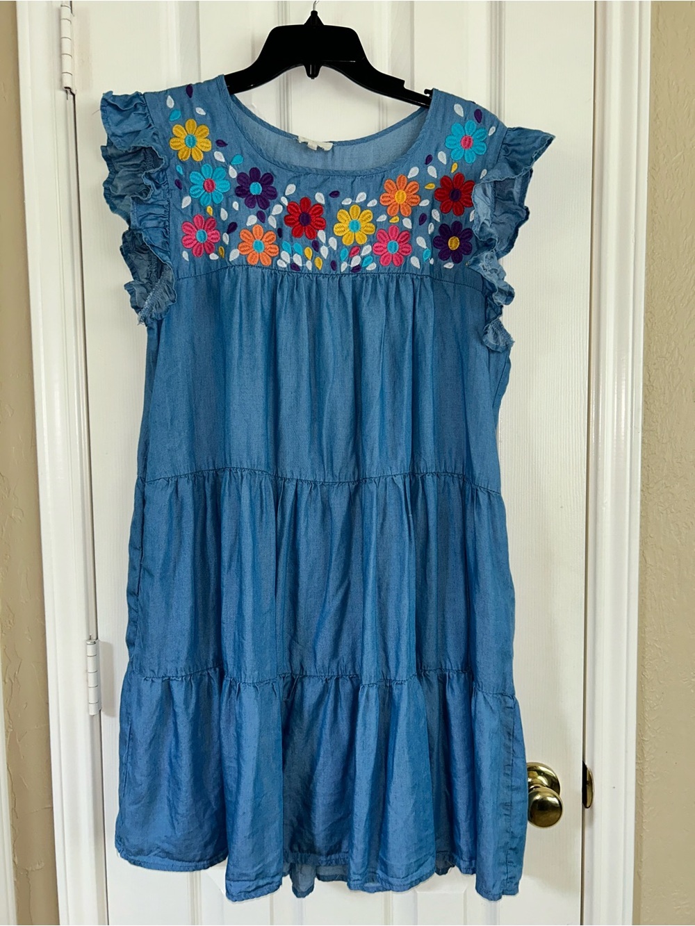NWOT Layerz Blue Tiered Dress with Colorful Floral Embroidery Ladies Size Large - Picture 6 of 6